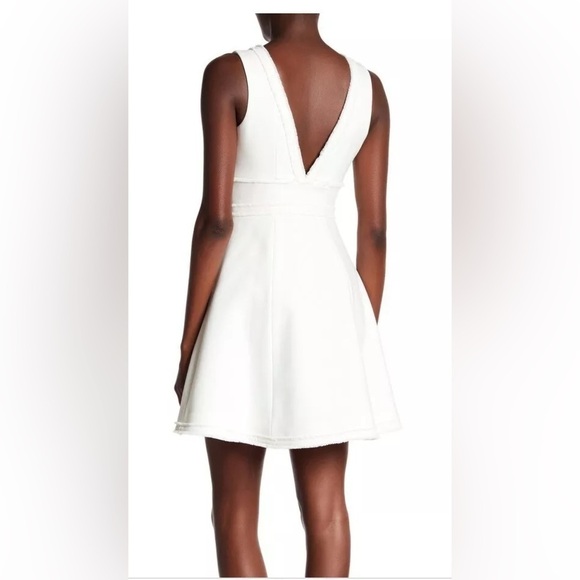 CINQ À SEPT Aurora White V-Neck Fit & Flare Mini Dress 🤍 size 4 - Picture 5 of 7